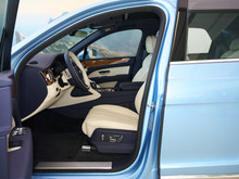 2025 Խ 4.0T V8 LSˇ