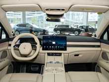 2025 M5  Ultra 