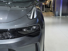2025 I01 2.0TD 򌟨Pro