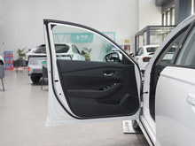 2025 Ӣ 260TURBO Ӣ