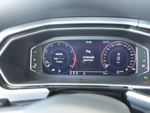 2023 ̽Ӱ 200TSI DSG R-Line