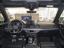 2025 WQ5L 40 TFSI rЄӸ