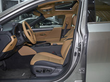 2025�� �׿���˹ES 300h ������